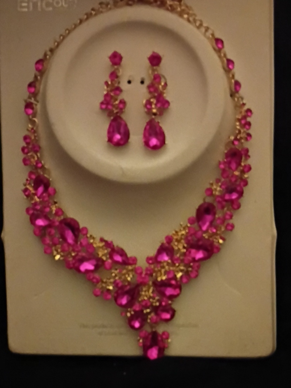 Gold-Tone Statement Necklace and Drop Earrings in Vibrant Fuchsia Pink